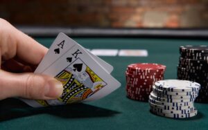 Read more about the article From Cards to Code: How Technology Enhances Poker Decision-Making with Probability and Statistics